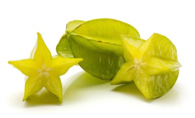 Bir bütün carambola ve tamamlayan bir beyaz adam izole