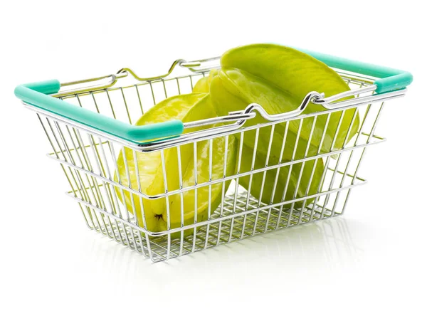 Três Carambola Uma Cesta Compras Isolada Backgroun Branco — Fotografia de Stock