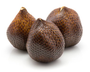 Salak beyaz arka plan üzerinde üç yılan frui izole.