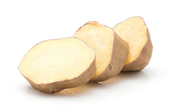 Drie Zoete Aardappel Segmenten Geïsoleerd Een Witte Pagina — Stockfoto
