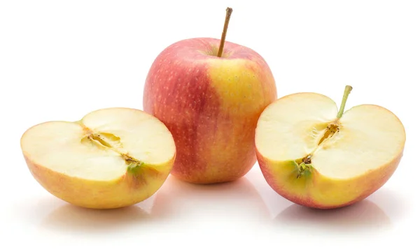 切片苹果 艾芙琳品种 在白色背景一整体和二减半分离 — 图库照片