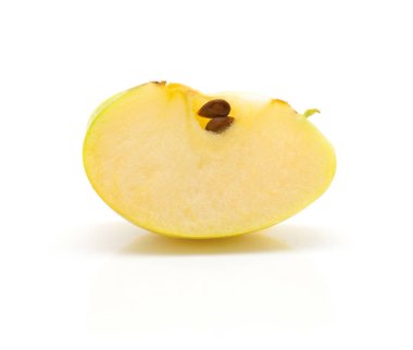 Elma (Smeralda çeşitli) dilim beyaz adam izole tohumları ile