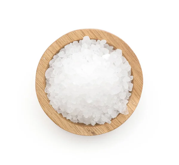海盐在一个木碗顶部视图隔离白色 Backgroun — 图库照片