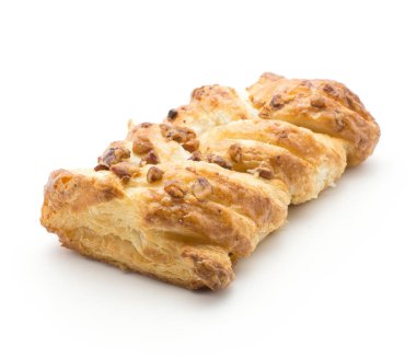 Pekan somun ve reçel insid beyaz zemin üzerine izole bir twist ekmek