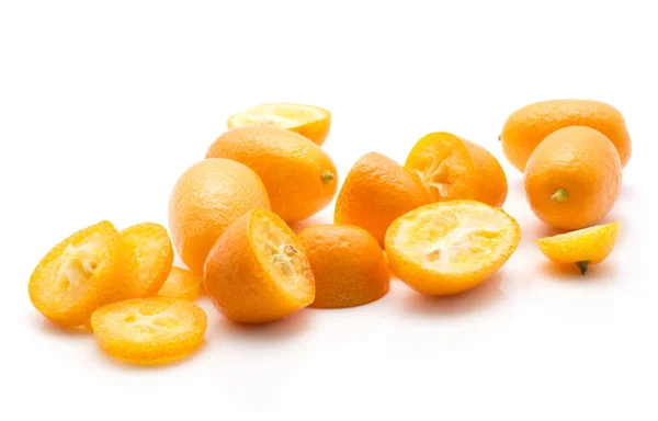 Frischer Kumquat Isoliert Auf Weißem Hintergrund — Stockfoto