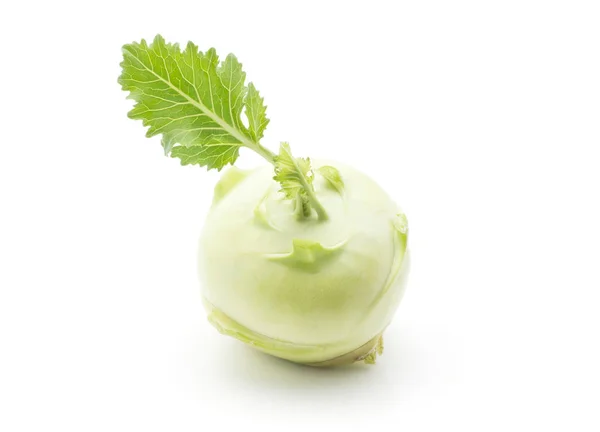 Kohlrabi Kohlrabi Oder Kohlrabi Zwiebeln Mit Frischen Blättern Isoliert Auf — Stockfoto