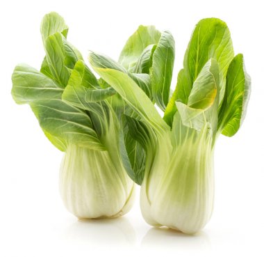Çin lahanası (Pak choi) iki taze lahana beyaz adam izole