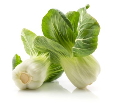 Beyaz arka plan üzerinde taze ra izole bok choy (Pak choi) çifti