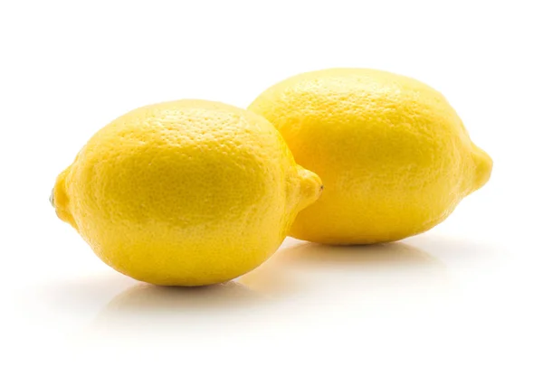 Två Citroner Isolerad Vit Bakgrund Syra Yello — Stockfoto