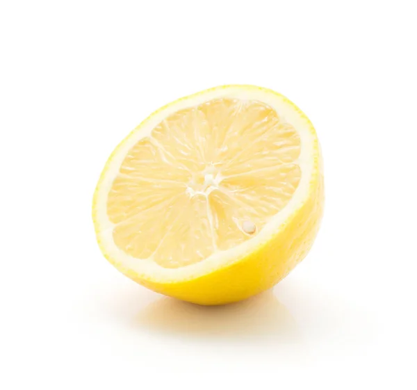 Jeden Citron Polovina Izolované Bílém Pozadí Přes Oddíl — Stock fotografie