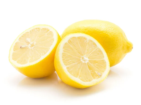 Plátky Citronu Dvě Poloviny Jednu Zcela Izolované Bílém Poza — Stock fotografie