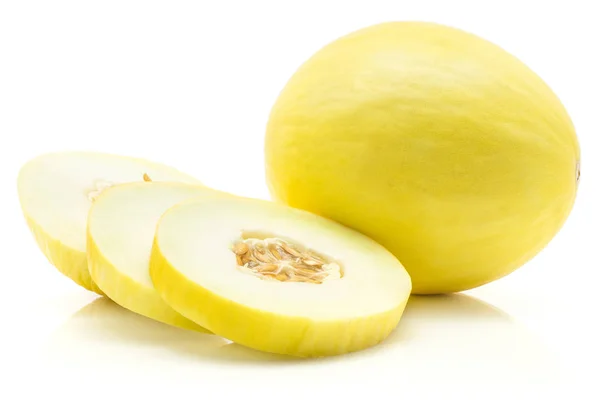 Žlutý Ananasový Meloun Třemi Plátky Prsten Izolovaných Bílém Poza — Stock fotografie