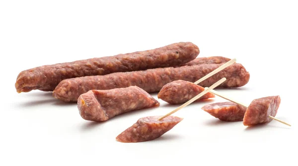 Salsicce Secche Ungheresi Salame Piccante Isolato Fondo Bianco Affumicato Budello — Foto Stock