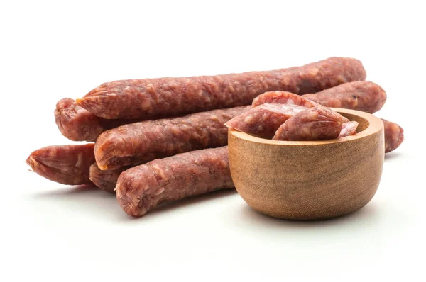 Salsicce Secche Ungheresi Pezzi Salame Piccante Una Ciotola Legno Con — Foto Stock