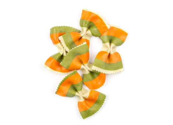 Farfalle Pasta Met Groene Spinazie Oranje Wortel Geïsoleerd Een Witte — Stockfoto