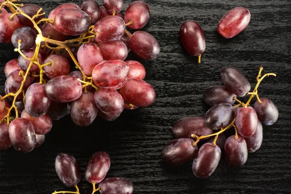 Red Globe Grape Berries Table Top Isolated Black Wood Background — Stock Photo, Image