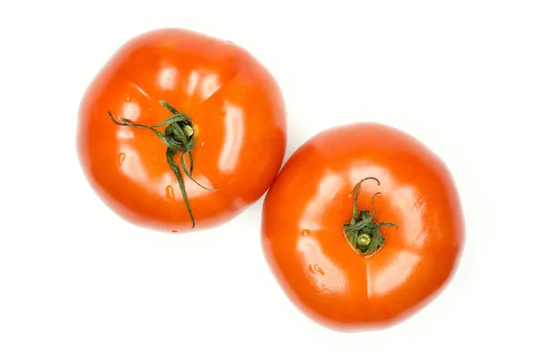 两个红西红柿与藤蔓结束在白色背景新鲜 Whol 的顶部视图隔离 — 图库照片