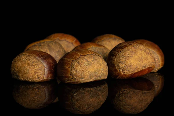 Castanha marrom doce isolado em vidro preto — Fotografia de Stock