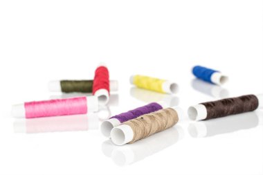 beyaz izole dikiş iplik biriktirme