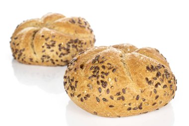 Susam Kaynağı rulosu beyazda izole