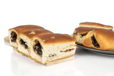 Çek tatlı çöreği beyazda izole edilmiş