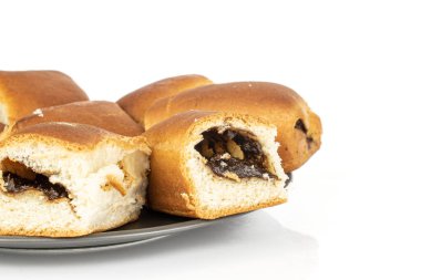 Çek tatlı çöreği beyazda izole edilmiş