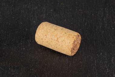 Gri taşta yaygın şarap mantarı