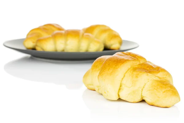 Zoete mini croissant geïsoleerd op wit — Stockfoto