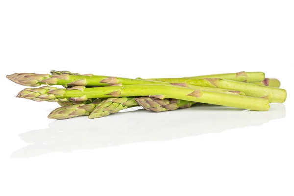 Healthy green asparagus isolated on white — Stockfoto