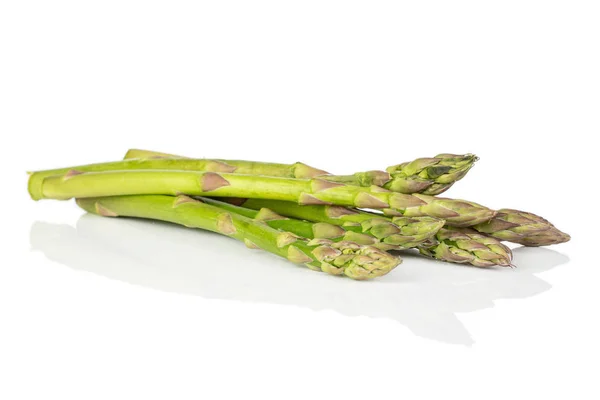 Healthy green asparagus isolated on white — Stockfoto