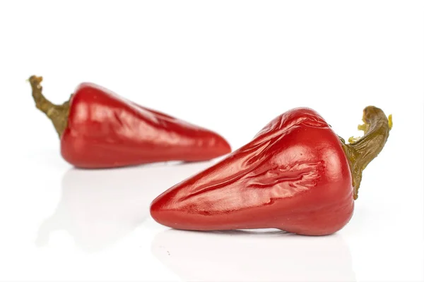 Scharfe eingelegte Paprika isoliert auf weiß — Stockfoto