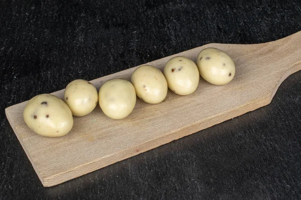 Stracciatella almond nut on grey stone — Stock Photo, Image