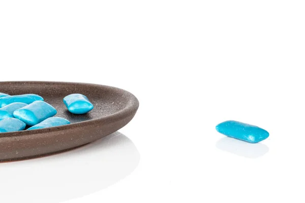 Modrá žvýkačka izolovaná na bílém — Stock fotografie