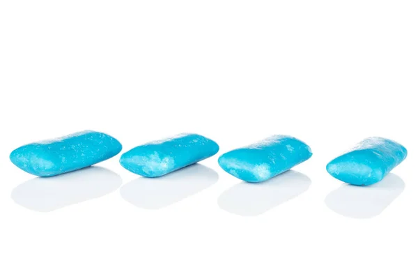 Modrá žvýkačka izolovaná na bílém — Stock fotografie