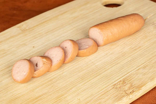 Немецкая свиная колбаса на коньячной коже — стоковое фото