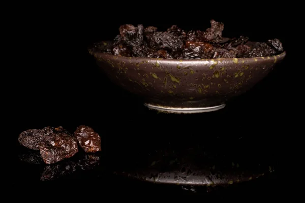 Lot Whole Sweet Dried Dark Raisin Glazed Bowl Isolated Black — Stock Photo, Image