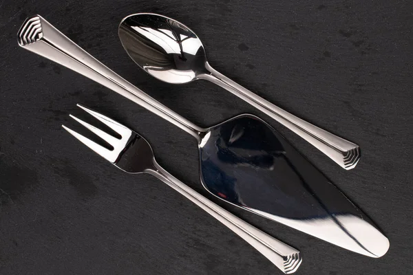 Steel Silver Cake Server Met Dessert Lepel Vork Geïsoleerd Zwart — Stockfoto