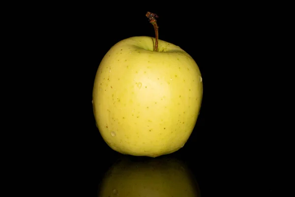 Ett Helt Grönt Utsökt Äpple Isolerat Svart Glas — Stockfoto