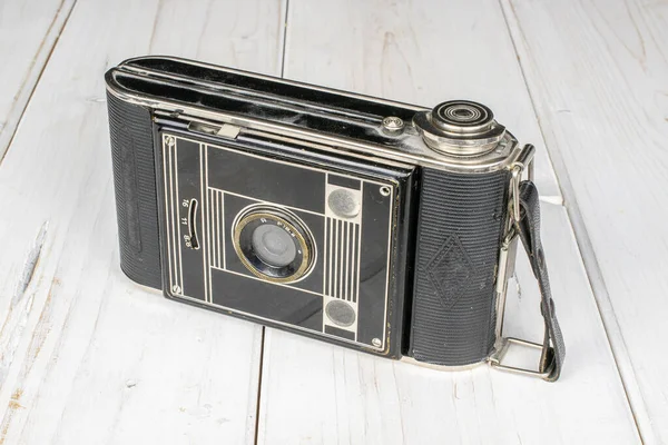 Hel Stängd Vintagekamera Vitt Trä — Stockfoto