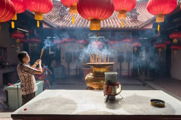 Penang, Malezya, Çin yeni yılı / tütsü sopa ve dua Tanrıça merhamet Tapınağı, olarak da bilinen Kuan Yin Teng, Taoist tapınakta George Town şehir