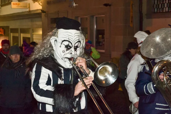 Karneval Lucerne Schweiz Medan Grupper Carnival Musiker Blåsa Sina Instrument — Stockfoto