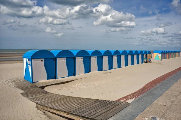 Dunkirk, Fransa, tarihi sahilde / Dunkirk, Fransa 1 Haziran 2015: Dunkirk savaş Dunkirk, İkinci Dünya Savaşı sırasında bu sahilde gerçekleşti bir askeri operasyon olduğunu. ince kumlu güzel bir sessiz kumsal artık