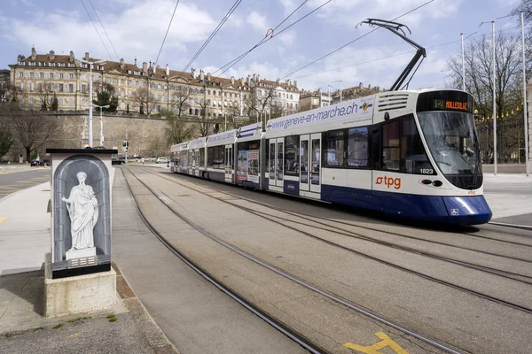 Cenevre, İsviçre, kamu taşıma / Tpg tramvaylar, trolleybuses ve otobüsler Cenevre Kanton için çalışır ve aynı zamanda komşu Fransa bazı bölgelerde hizmet vermektedir.