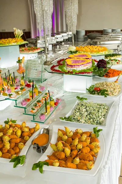 Different salads on Table — Stock Photo, Image