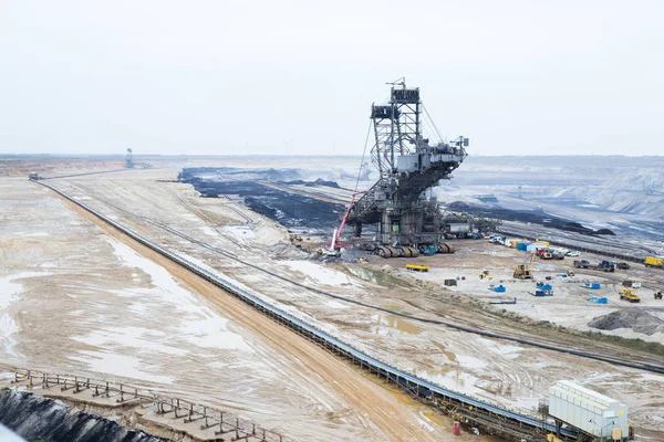 Extração Carvão Pelo Método Aberto Por Uma Escavadora Ambulante — Fotografia de Stock