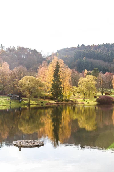 Refleksja na powierzchni — Zdjęcie stockowe