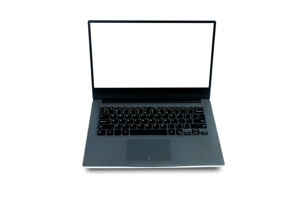 Material de alumínio, laptop de design fino moderno isolado no fundo branco, com tela branca em branco, arquivo contém com caminho de recorte tão fácil de trabalhar . — Fotografia de Stock