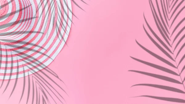 Sommerkonzept flach gelegt, Palmenschattenblatt-Reflexionen auf Sommerhut auf rosa Pastellgrund mit leerem Raum für Text. Reisekonzept. — Stockfoto