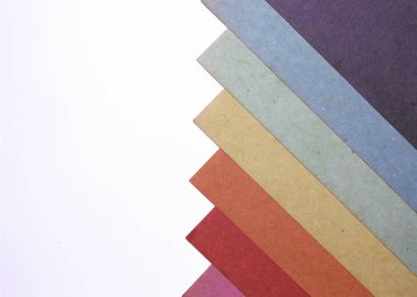 Renkli geri dönüşümlü kağıtlar