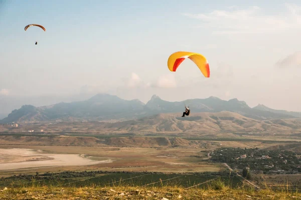 Paragliders — Stockfoto